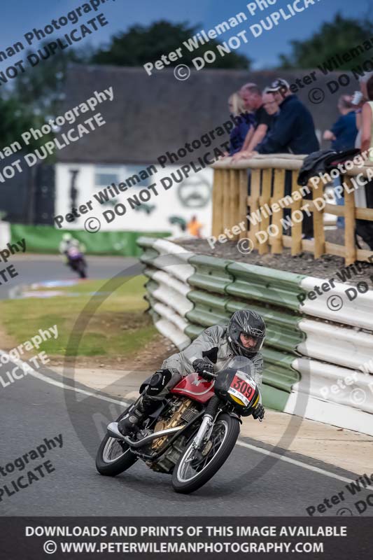 Vintage motorcycle club;eventdigitalimages;mallory park;mallory park trackday photographs;no limits trackdays;peter wileman photography;trackday digital images;trackday photos;vmcc festival 1000 bikes photographs